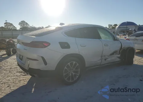 2021 BMW X6 Sdrive 40I z USA, uszkodzony, nr VIN 5UXCY4C05M9F19282